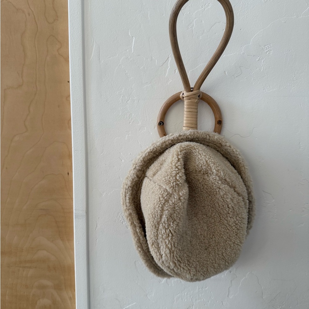 Urban Outfitters Sherpa Bucket Hat OS